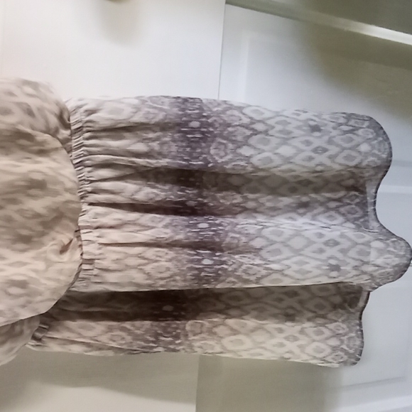 Dress - Picture 3 of 4